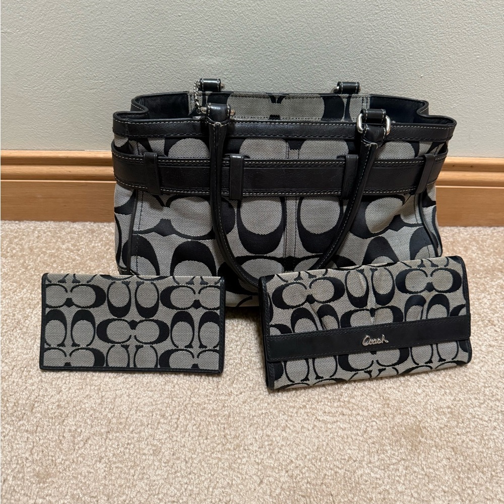Coach Black and Gray Shoulder Bag with Wallets